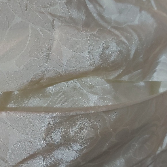 Marks & Spencer long sleeve ivory blouse Slim medium - Picture 8 of 8